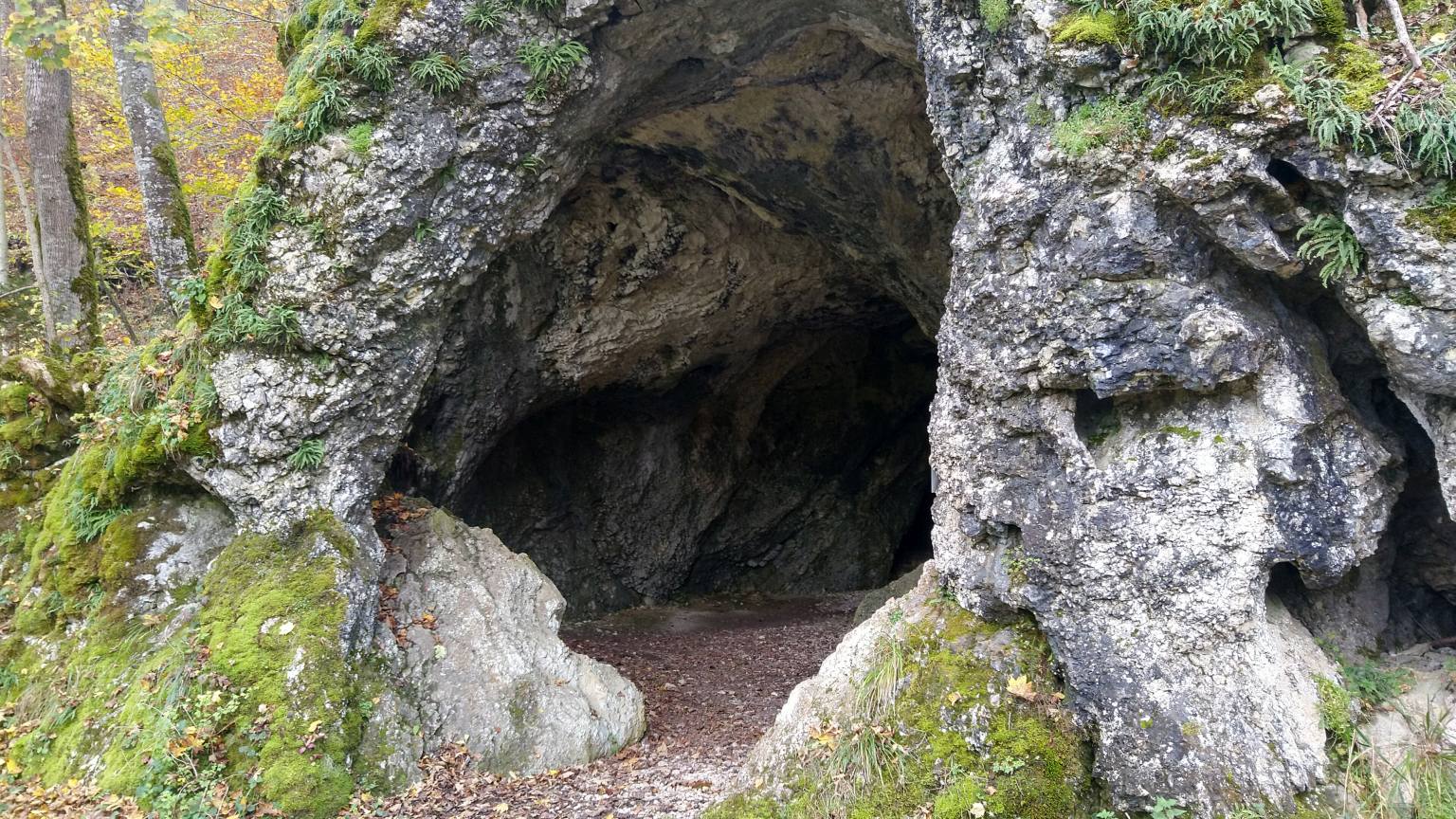 Bildtitel: Maurushöhle