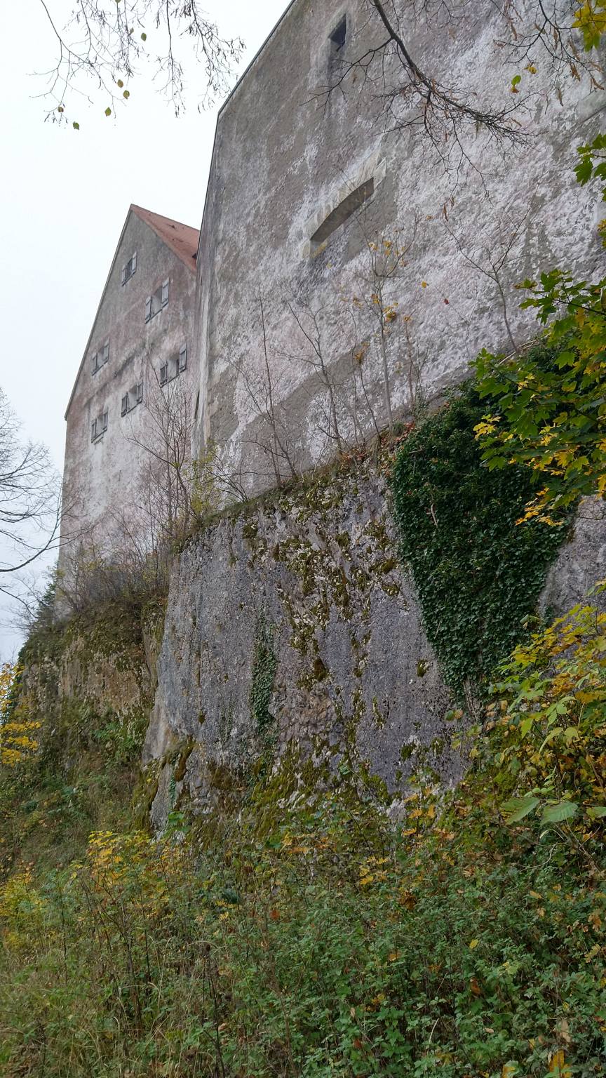 Bildtitel: Burgnordseite