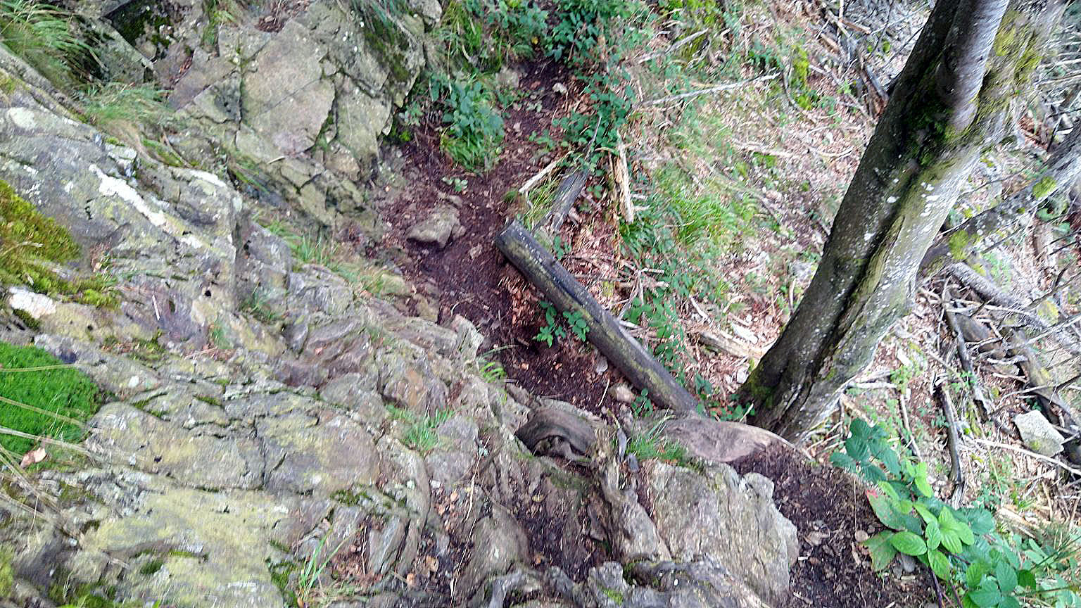 Bildtitel: Kletterstelle mit etwa 2 Meter Tiefe