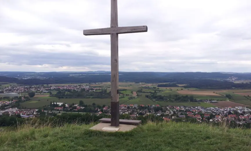 Bildtitel: Gipfelkreuz Offerenbühl