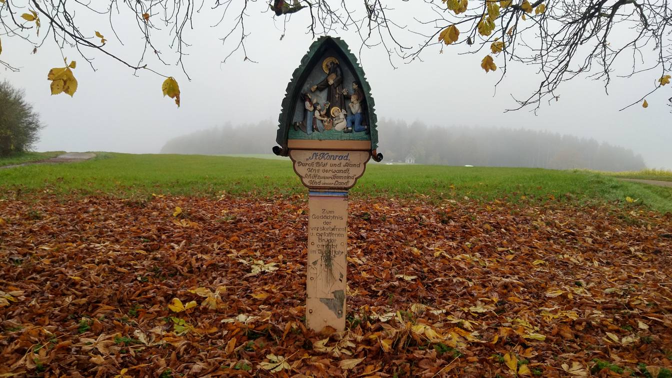 Bildtitel: Denkmal zu Ehren von St. Konrad in Freifläche