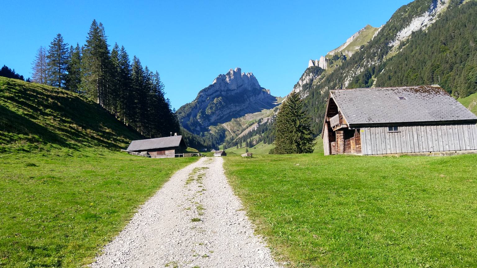 Bildtitel: westliche Dreifaltigkeit