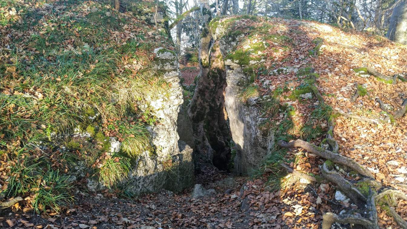 Bildtitel: gespaltener Fels