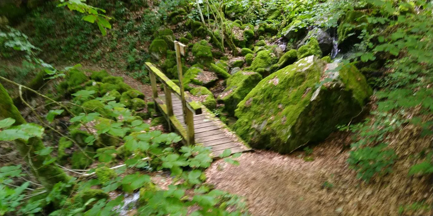 Bildtitel: Brücke über den Heitersspanbach