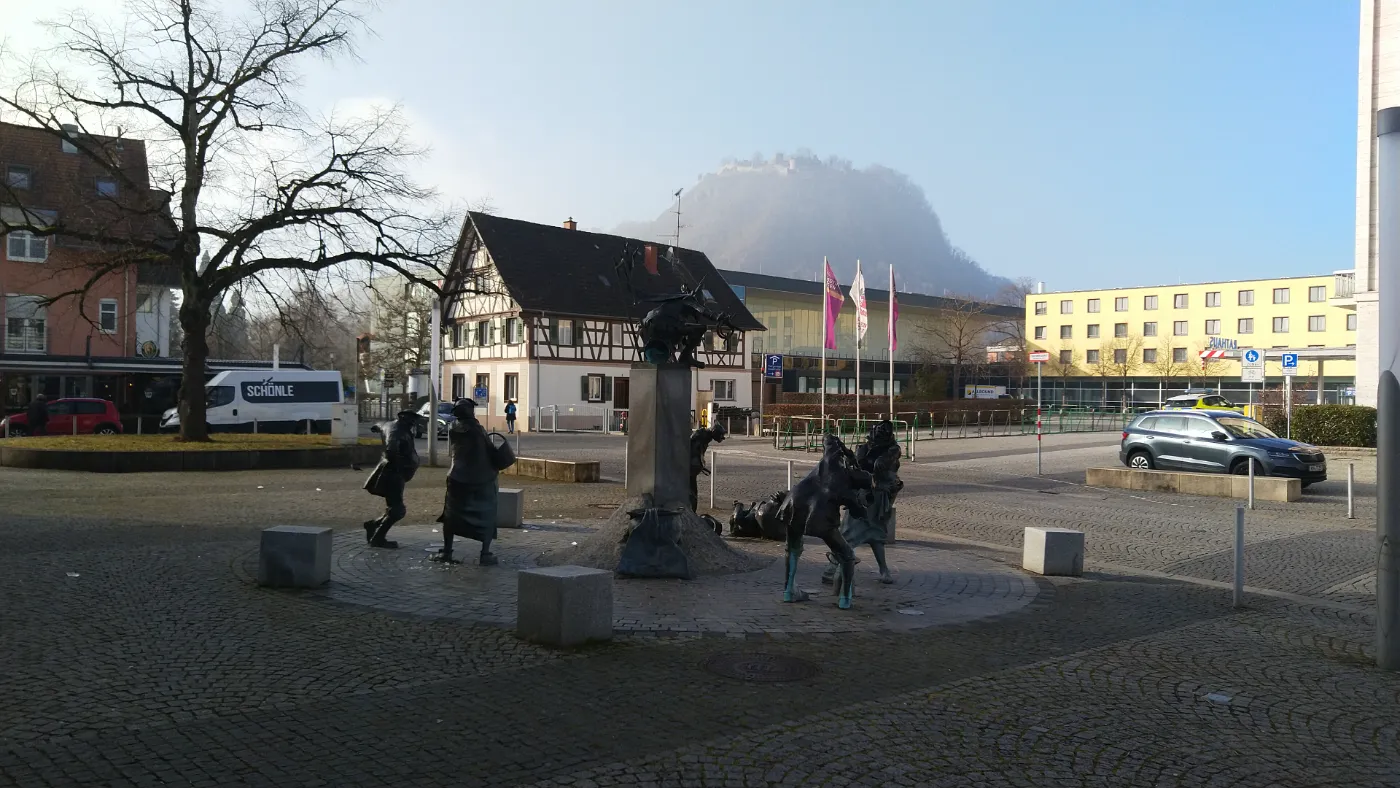 Bildtitel: Narrenbrunnen des Bildhauers Gero Hellmuth