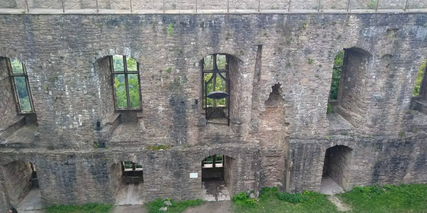 Bildtitel: Burgmauer