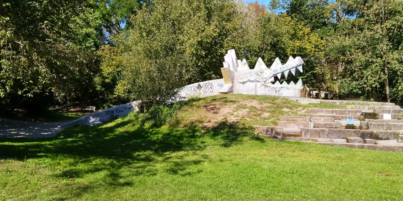 Bildtitel: Tatzelwurm im Stadtgarten