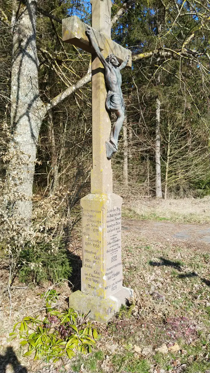 Bildtitel: Steinkreuz an der Landstraße nach Buchheim