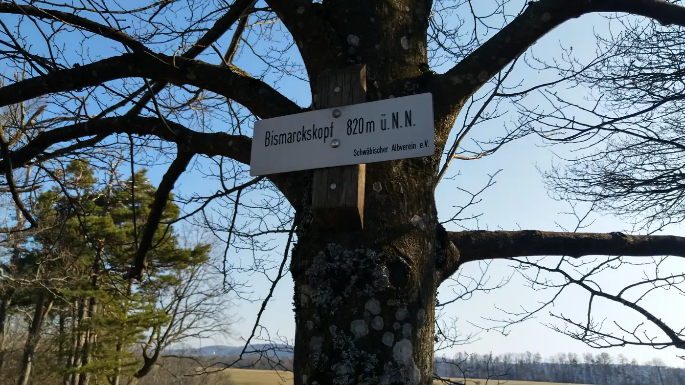 Bildtitel: Hinweisschild - Bismarckskopf 820 m ü. N. N.