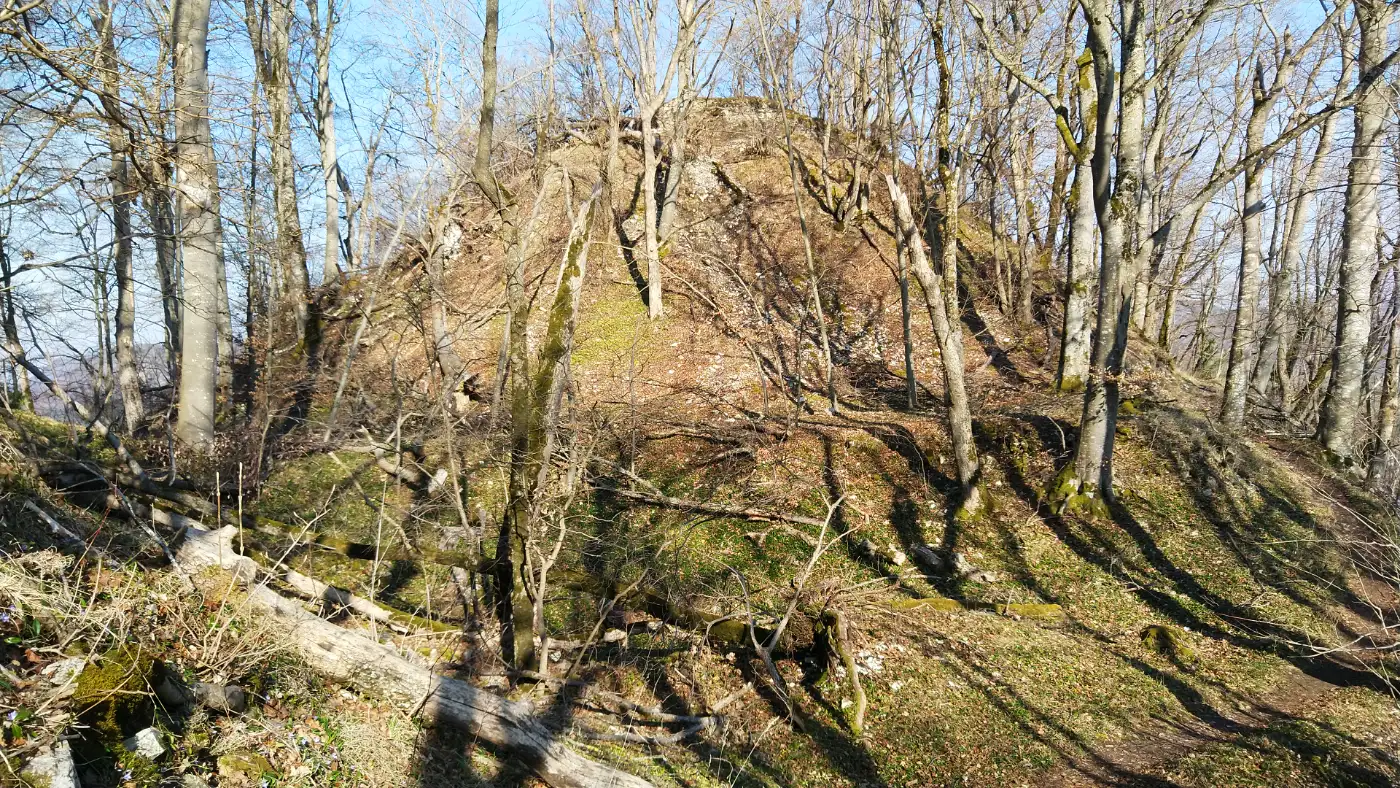 Bildtitel: Burgruine Andeck auf dem Farrenberg bei Mössingen Talheim
