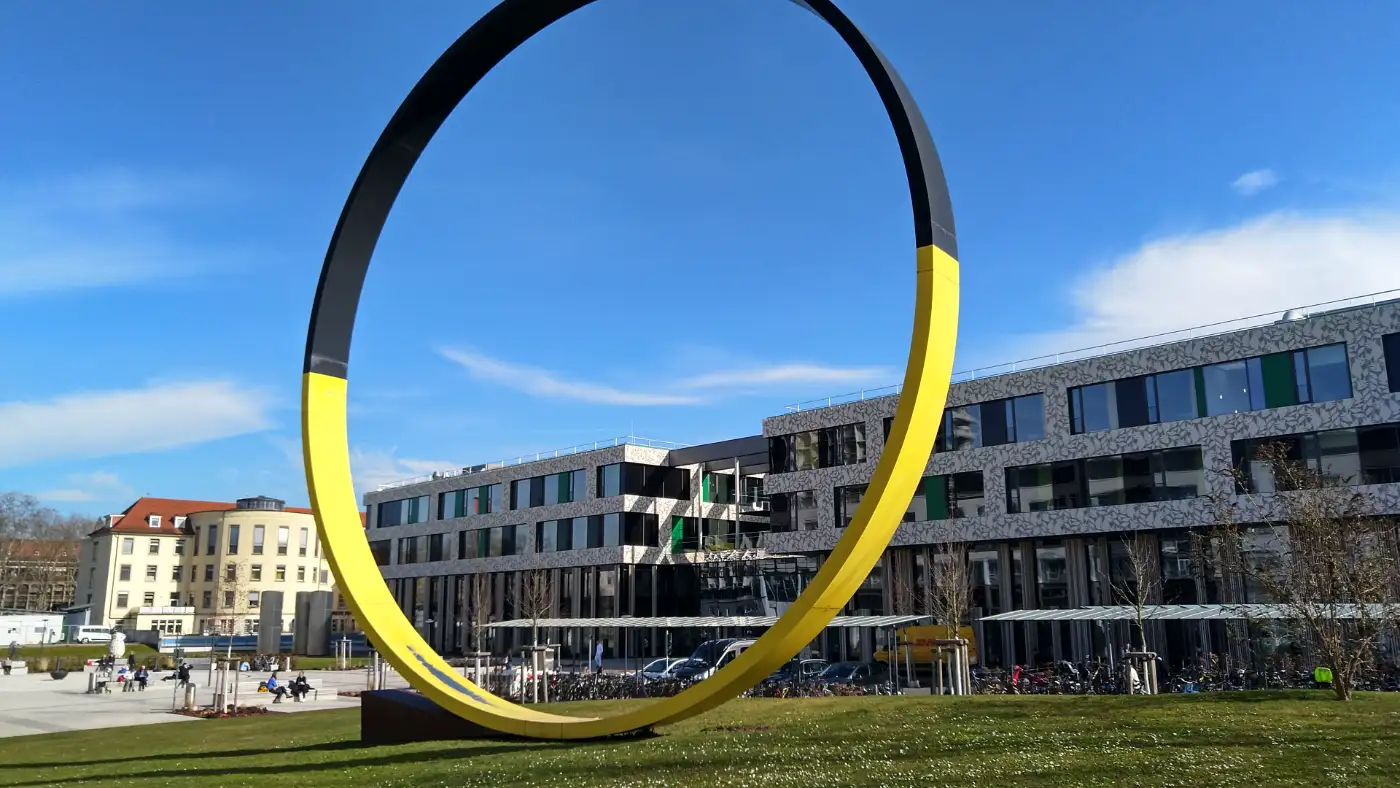 Bildtitel: Skulptur Tonus von Kazuo Katase