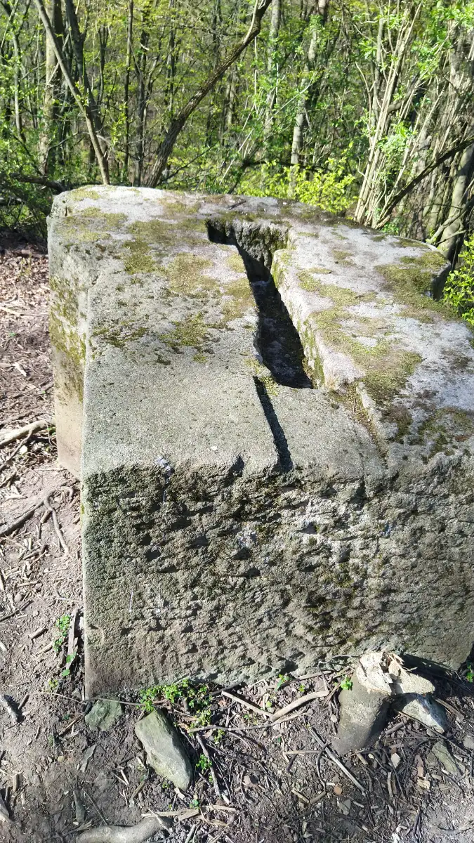 Bildtitel: mysterious keystone