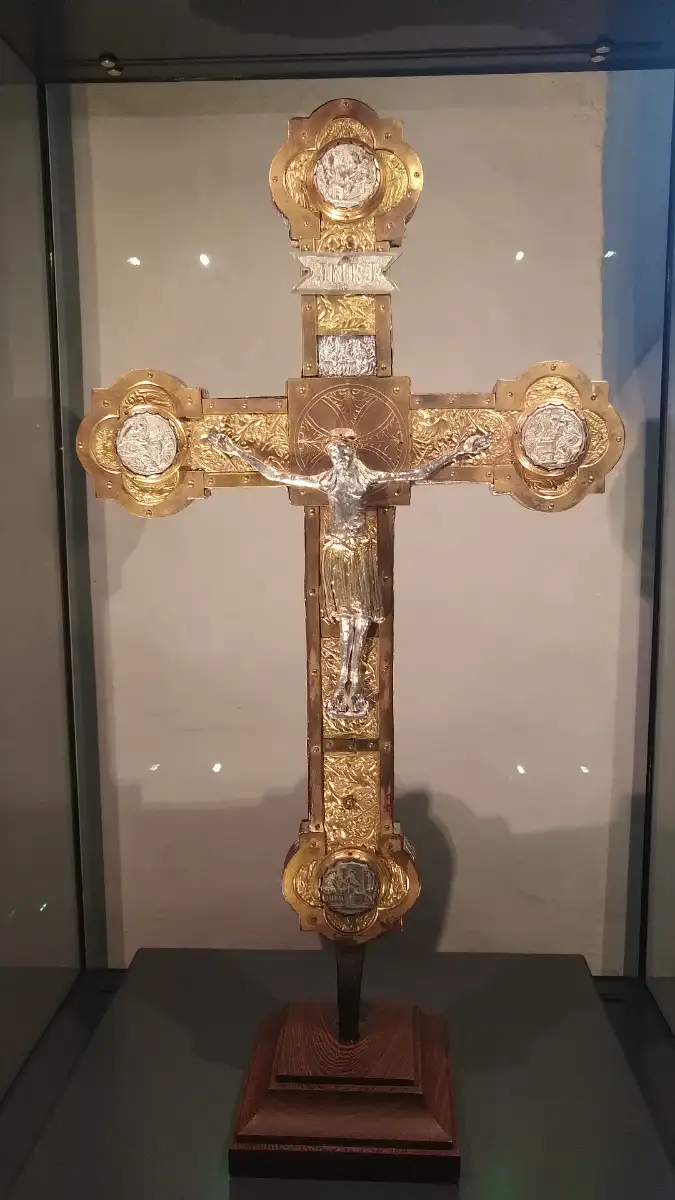 Bildtitel: Vortragekreuz - Reichenauer Kreuz