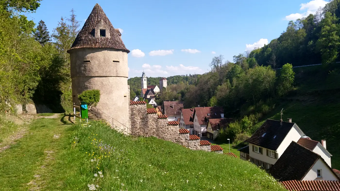 Bildtitel: Stadtbefestigung - äußerer Ringmauerturm
