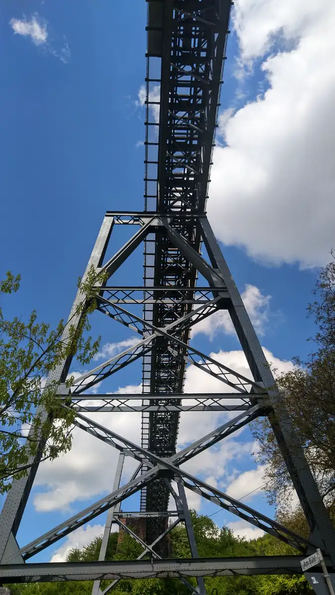 Bildtitel: Epfendorfer Viadukt von unten