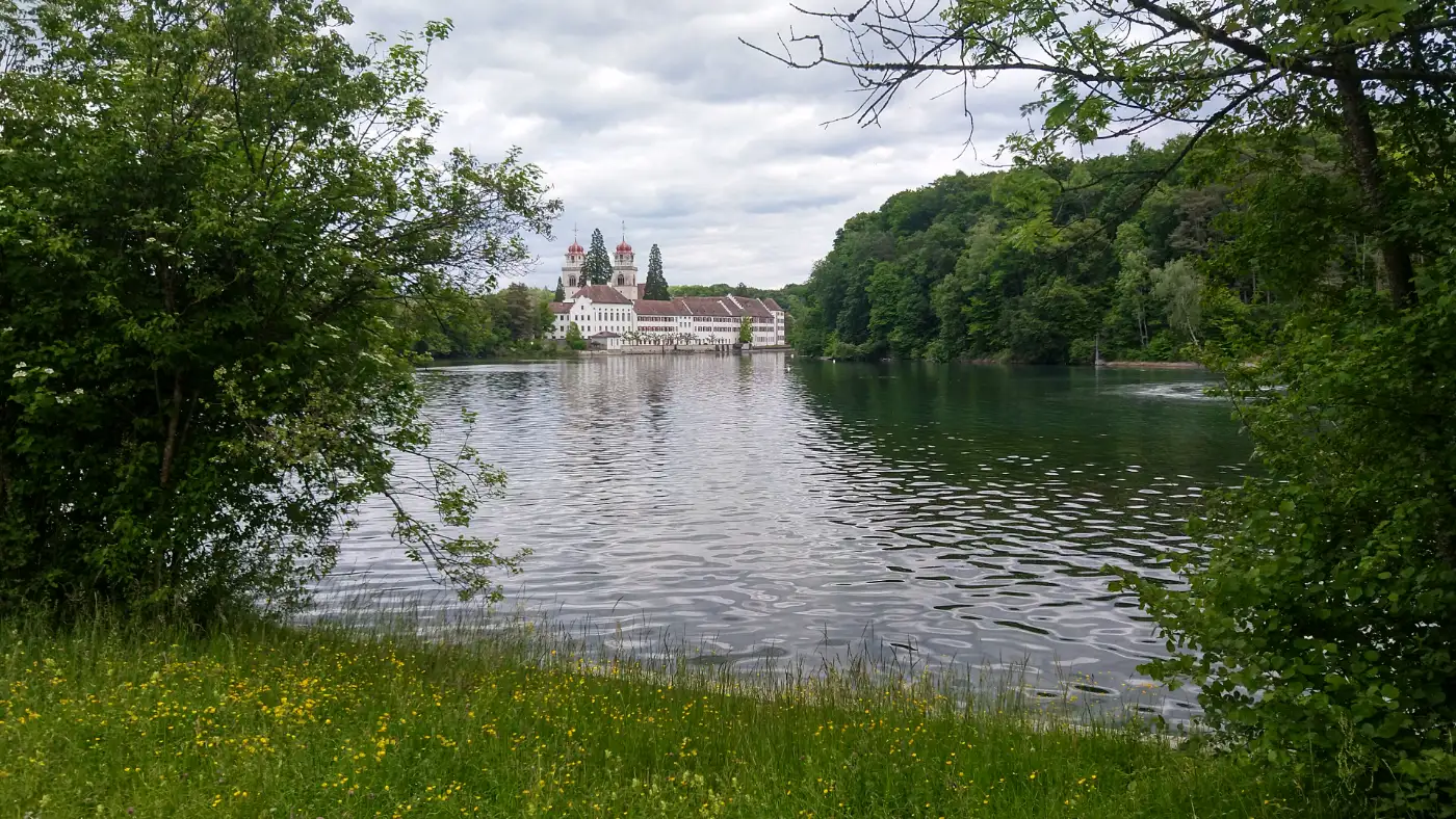 Bildtitel: Blick auf Kloster Rheinau