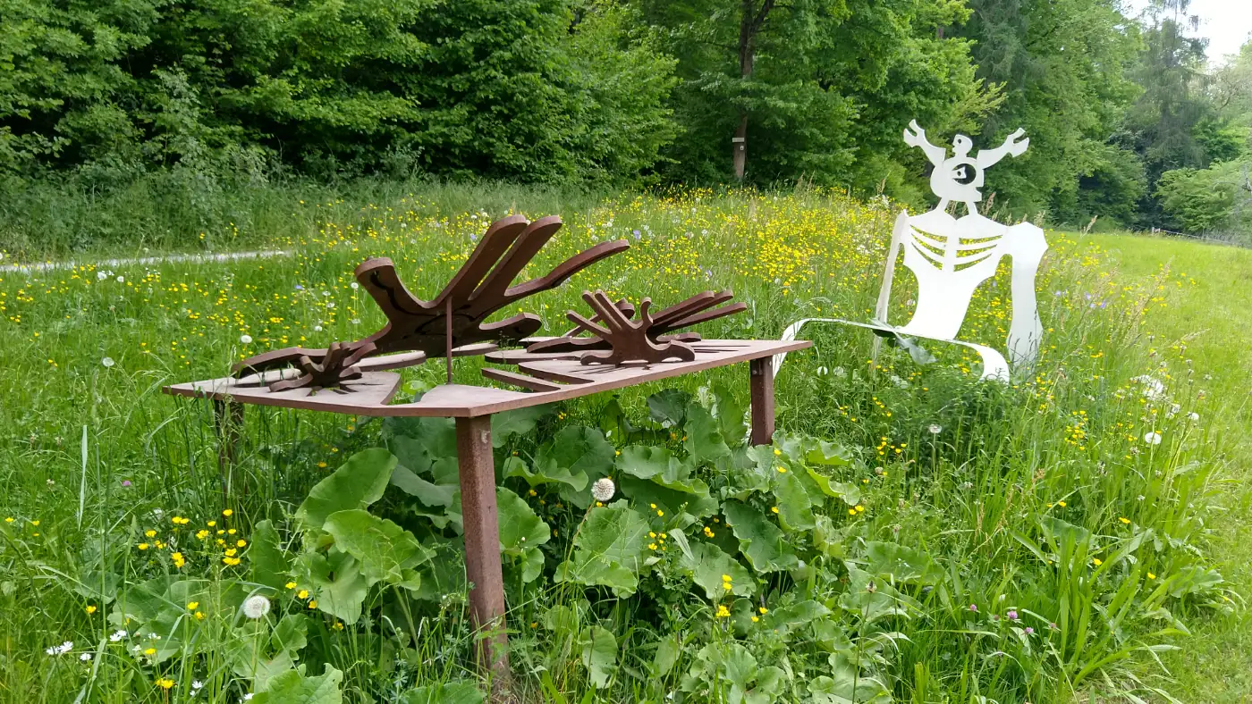 Bildtitel: Frühstück im Freien