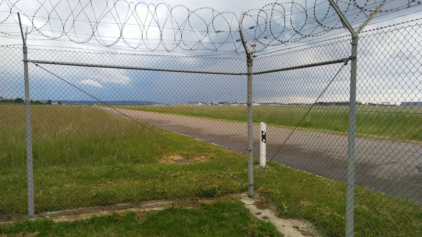 Bildtitel: Flughafen Stuttgart - Beobachtungspunkt Süd