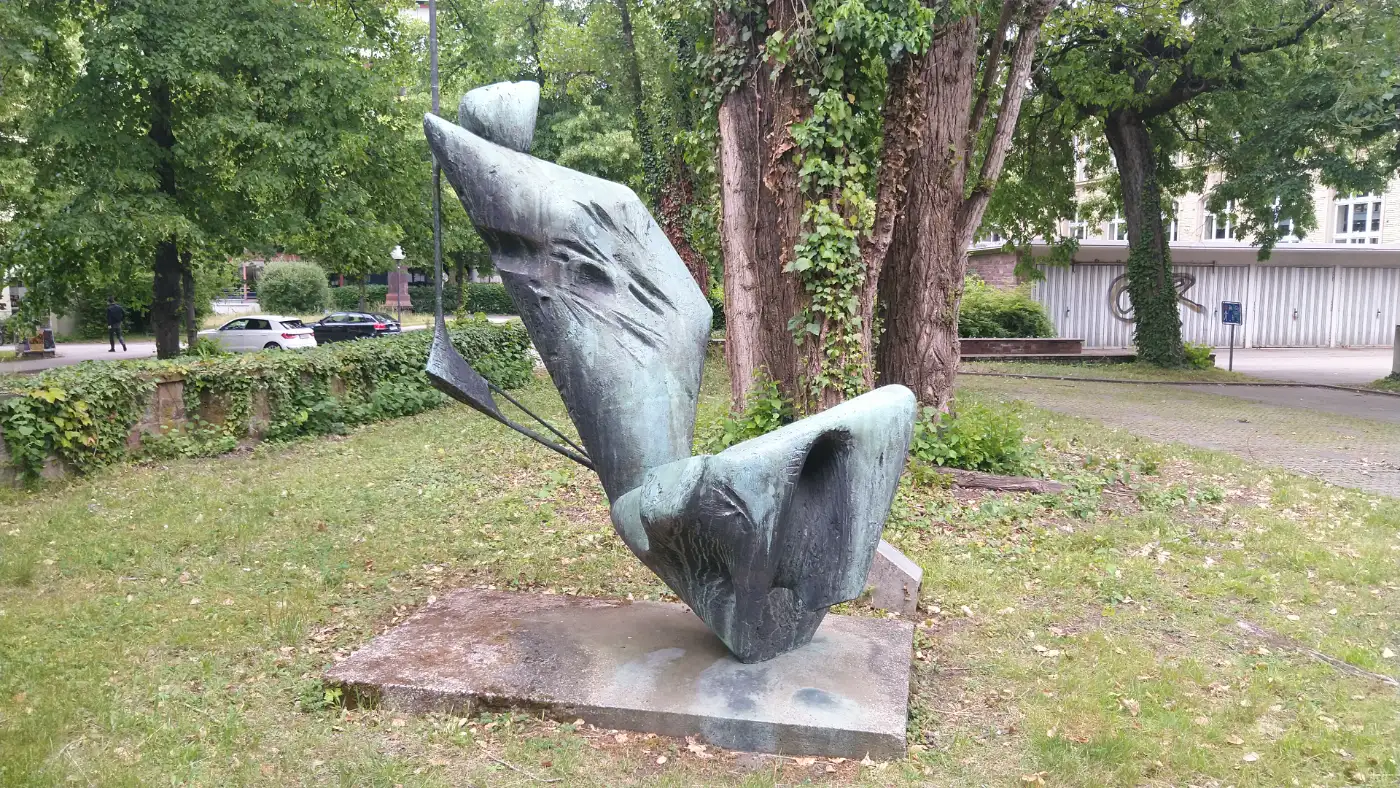 Bildtitel: Traum IV von Bernhard Heiliger