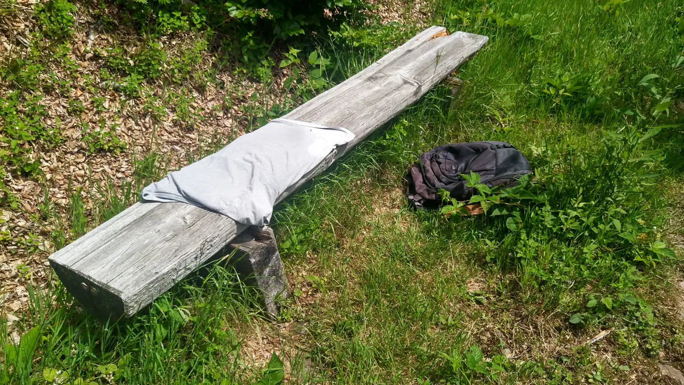 Bildtitel: Erste Ruhebank uaf der Tour