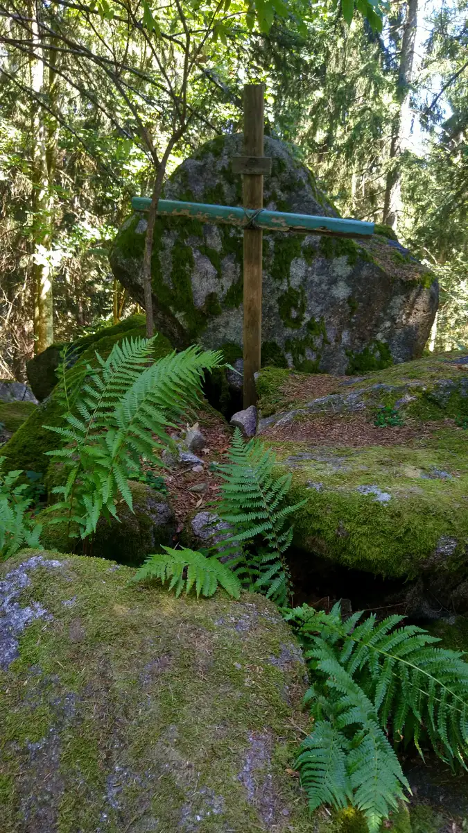 Bildtitel: Gipfelkreuz Immelsbacher Höhe