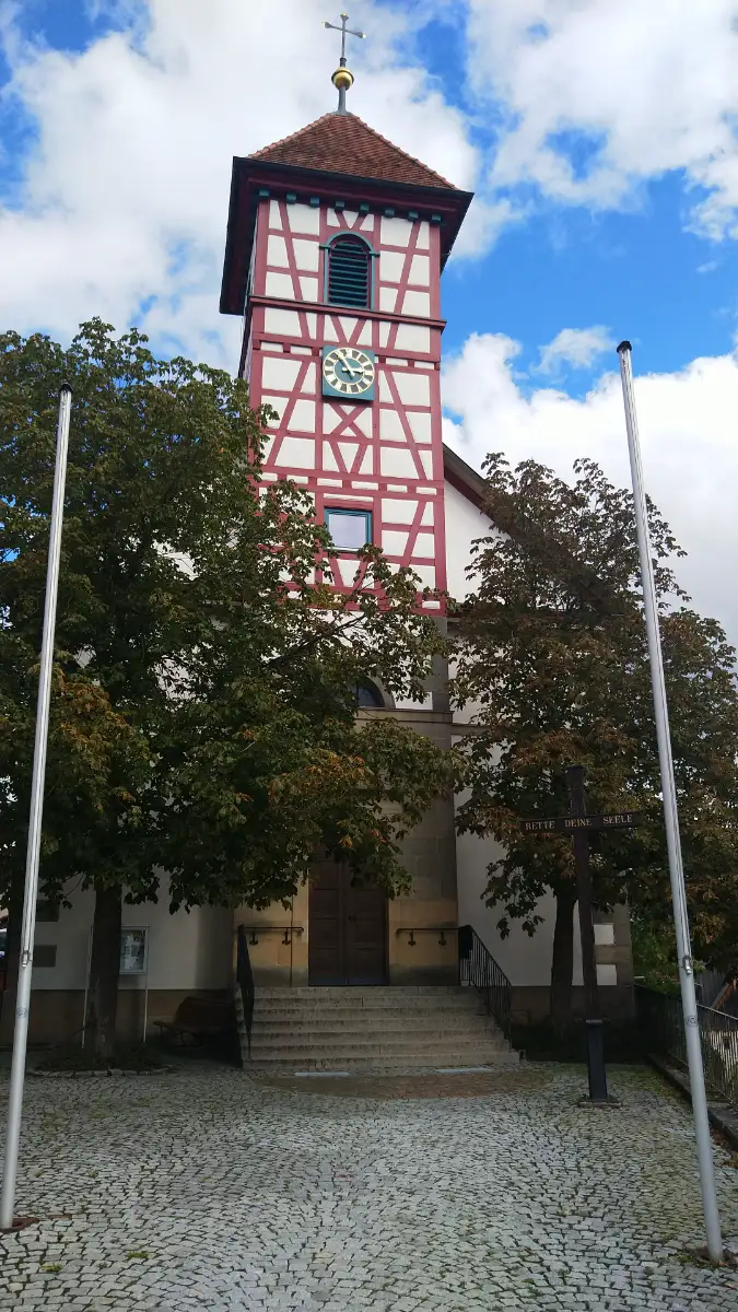 Bildtitel: Kirchturm in Fachwerkbauweise der Pfarrkirche St. Wolfgang in Weiler