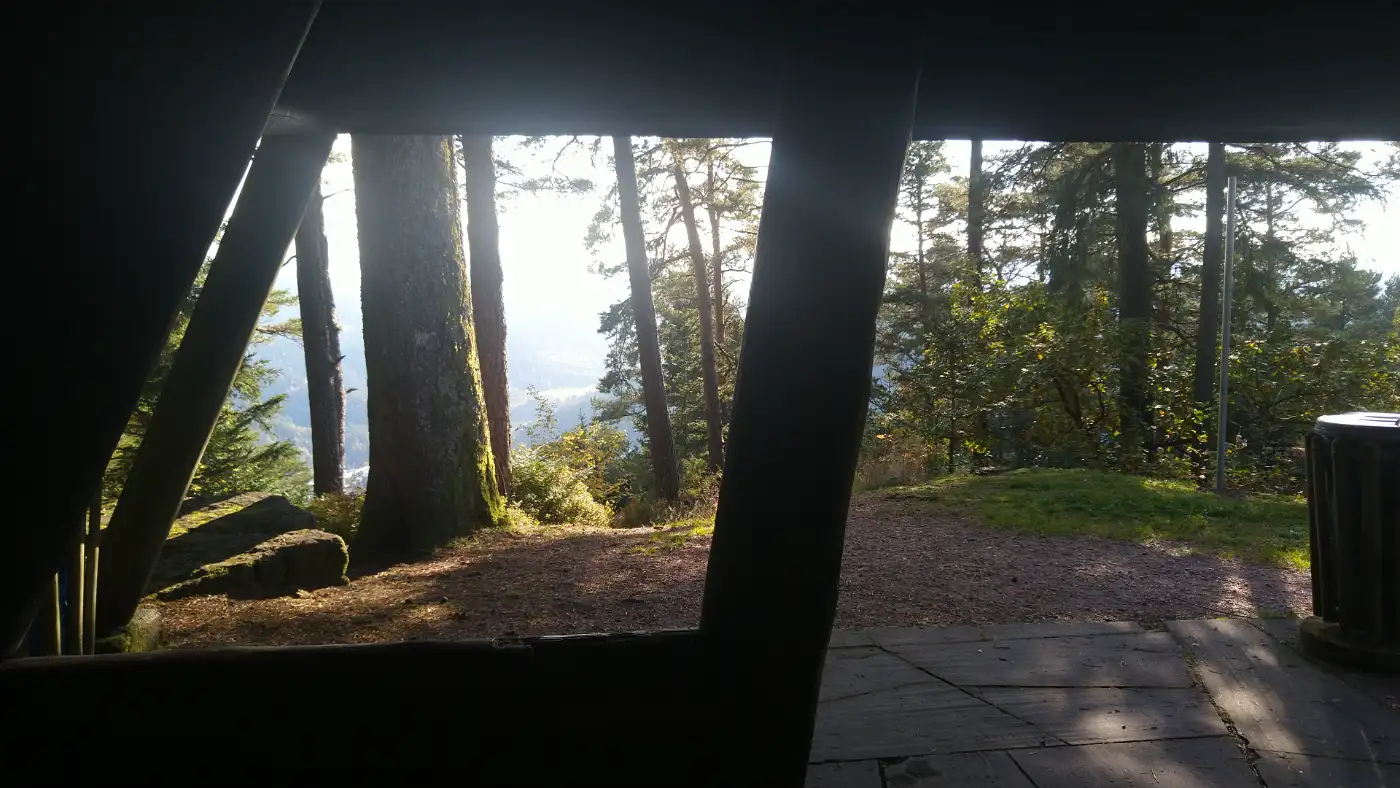 Bildtitel: Staufenkopf Grillhütte mit Aussicht auf Schenkenzell