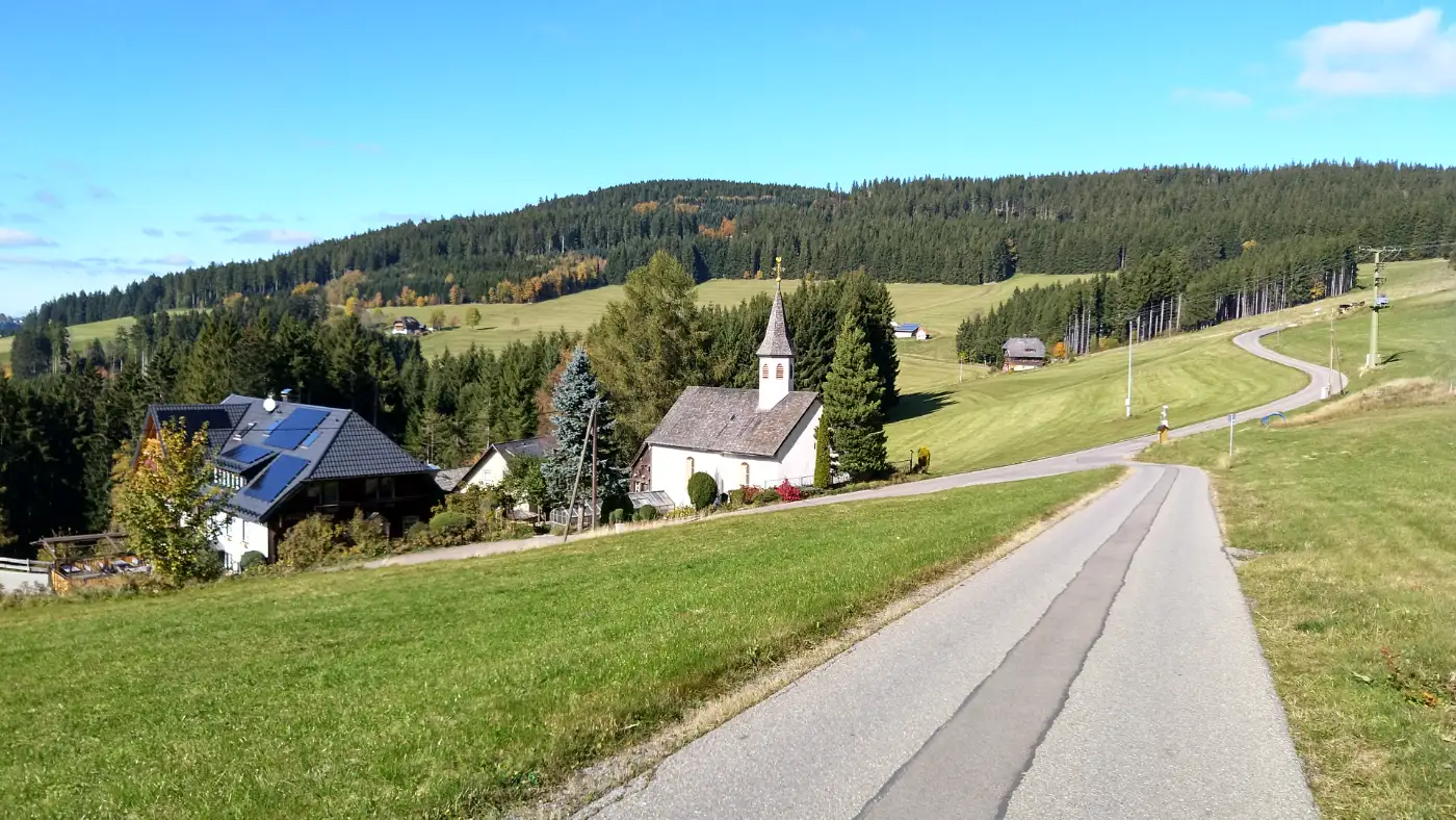Bildtitel: Heiligbrunnen, Restaurant und Kapelle