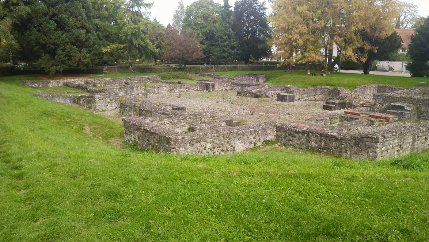 Bildtitel: Ruinen des Römerbades in Rottweil