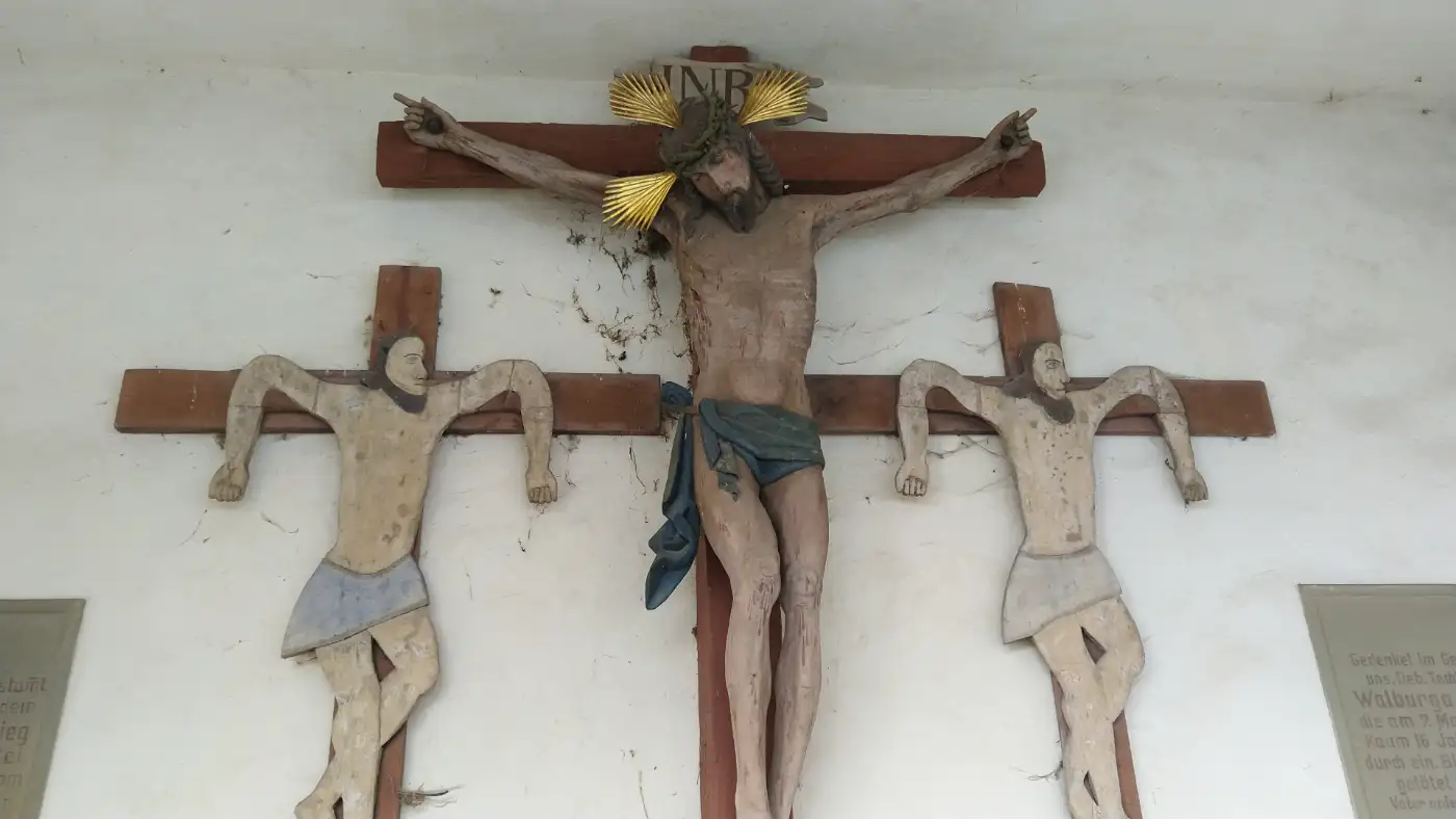 Bildtitel: Schächerkapelle - Kreuzigungsgruppe aus dem 17. Jahrhundert