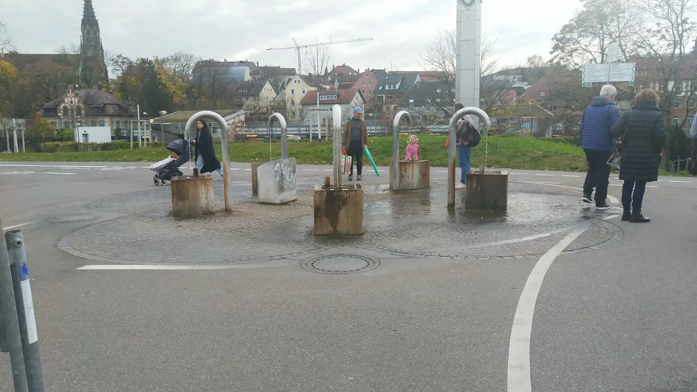 Bildtitel: Leuzebrunnen - Mineralwasser