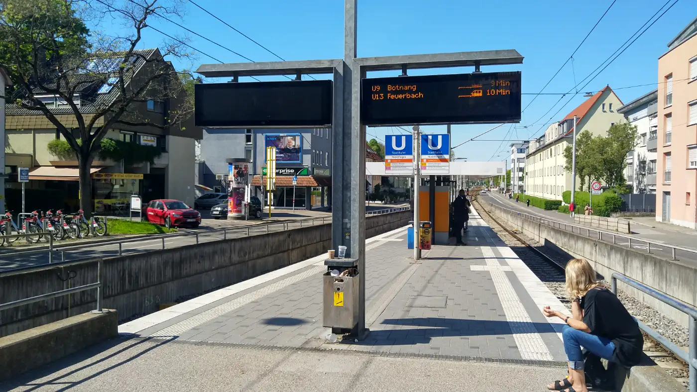 Bildtitel: Haltestelle Hedelfingen Linie U9 und U13