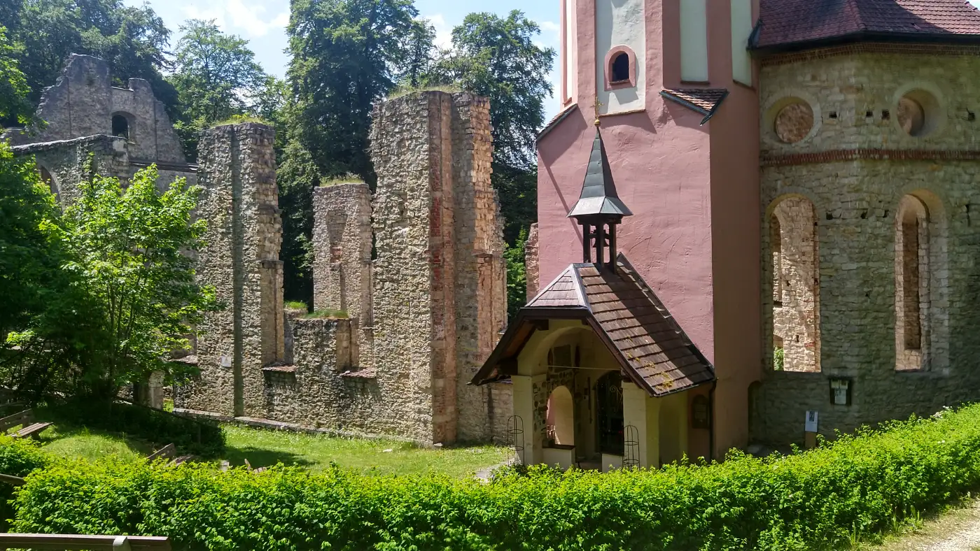 Bildtitel: Kirchenruine Maria Hilf bei Mühlheim an der Donau