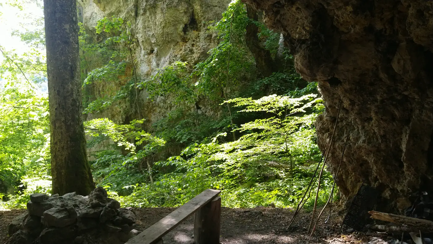 Bildtitel: Burghöhle Walterstein