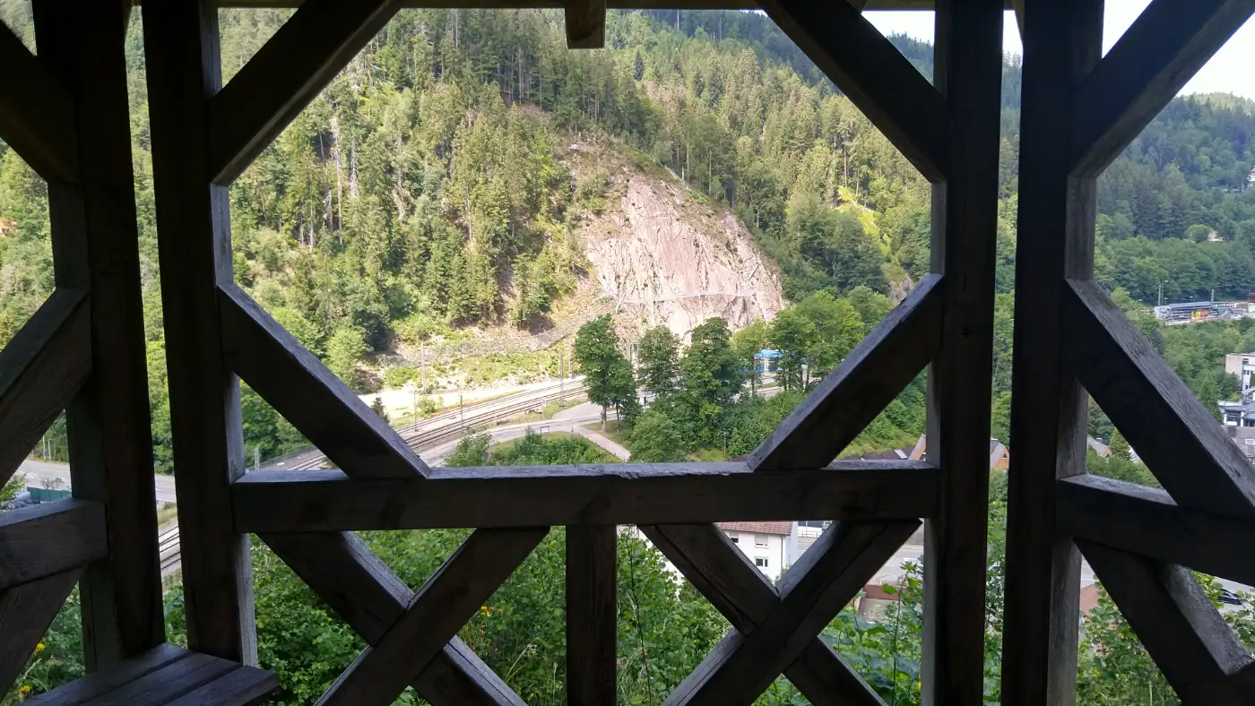 Bildtitel: im Aussichtspavillon