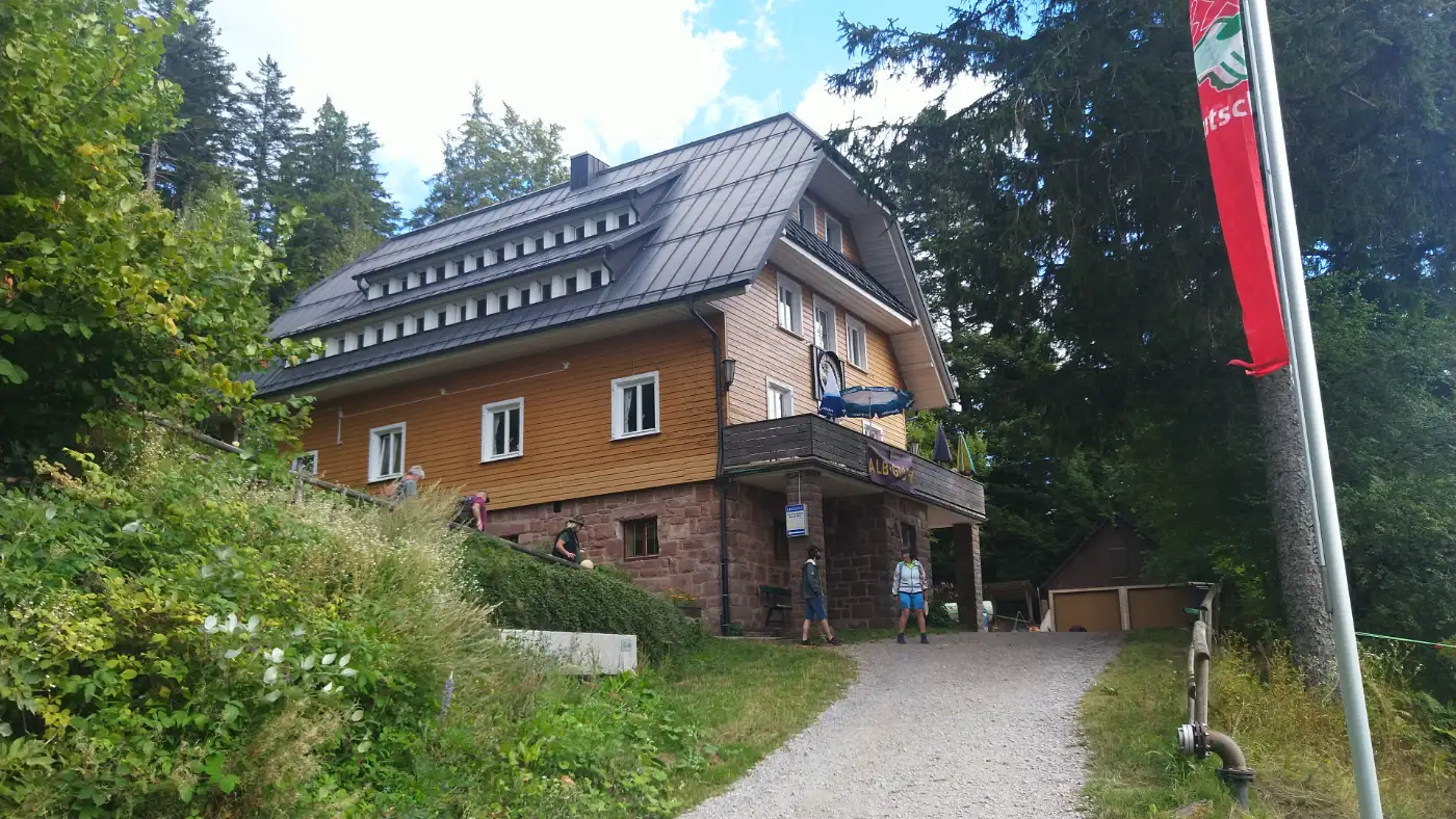 Bildtitel: Naturfreundehaus Badener Höhe 880 m ü. NHN